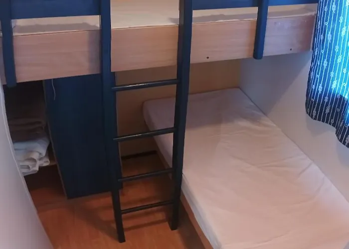 Κάμπινγκ Playa De Ris *