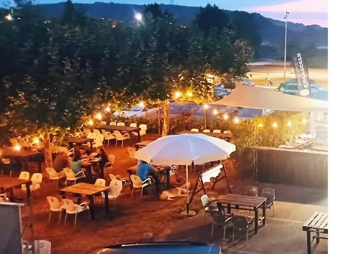 Κάμπινγκ Playa De Ris *